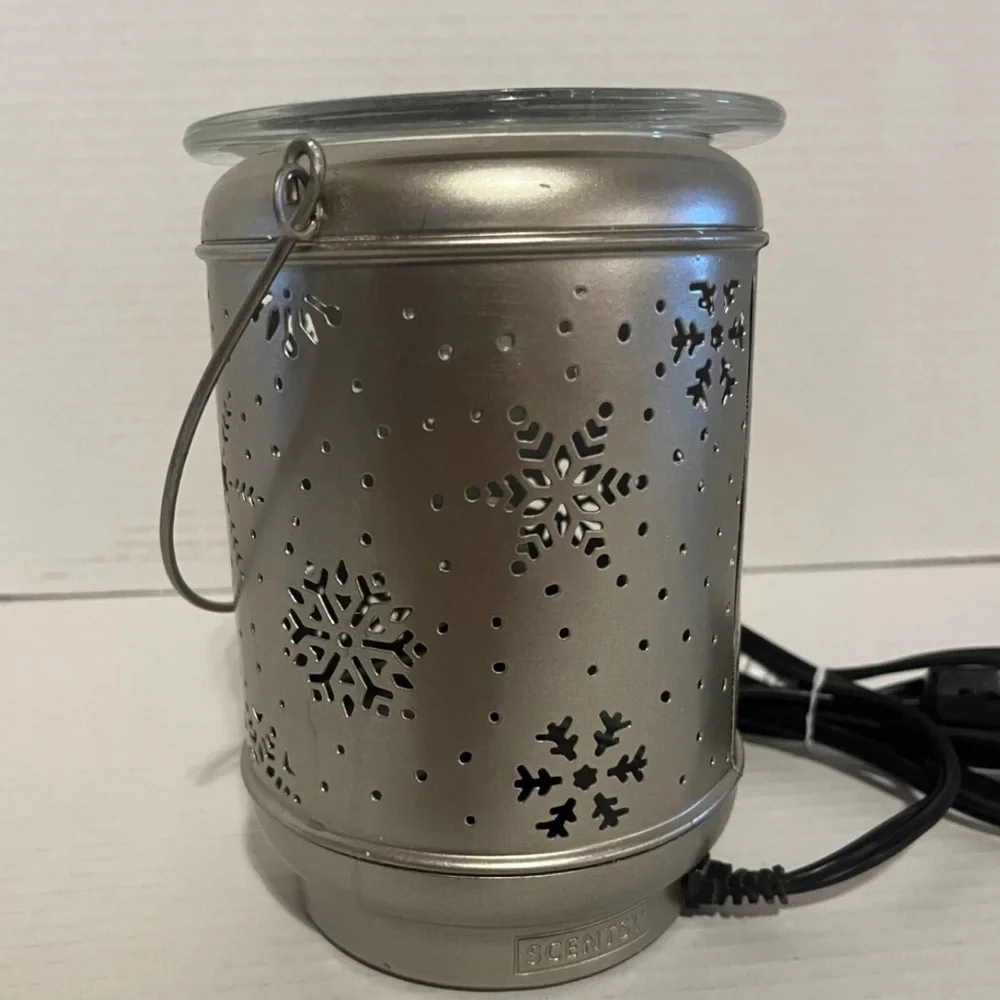 Scentsy Solitude Snowflakes Rustic Farmhouse Wax Warmer Retired - Christmas